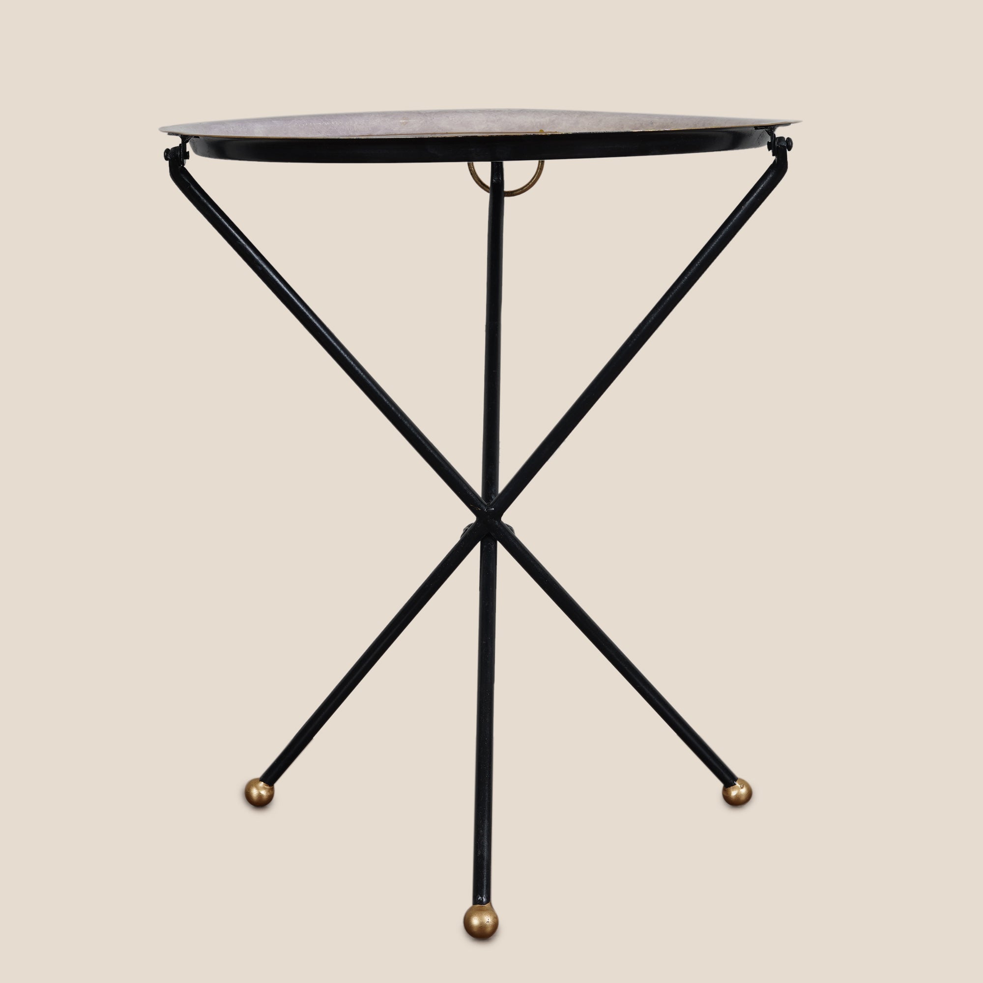 Aura Tripod Table