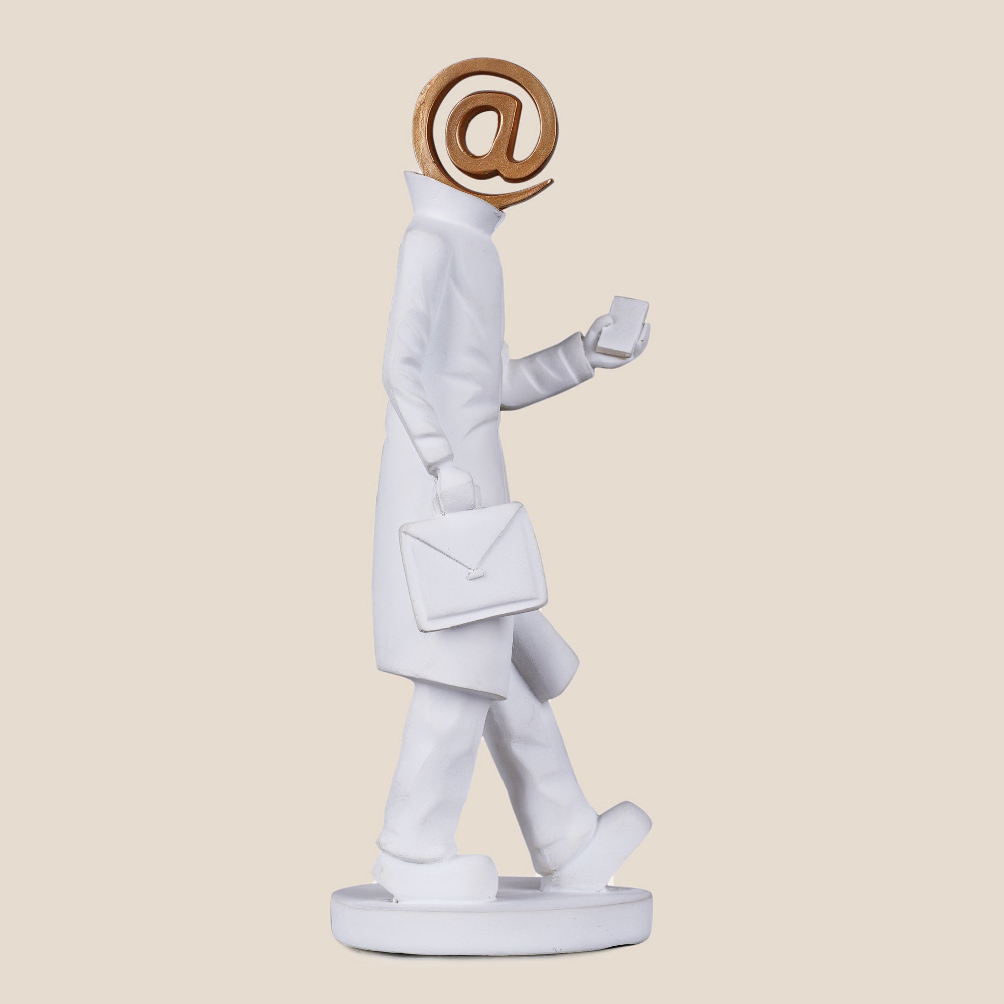 @Boss – The Digital Hustler