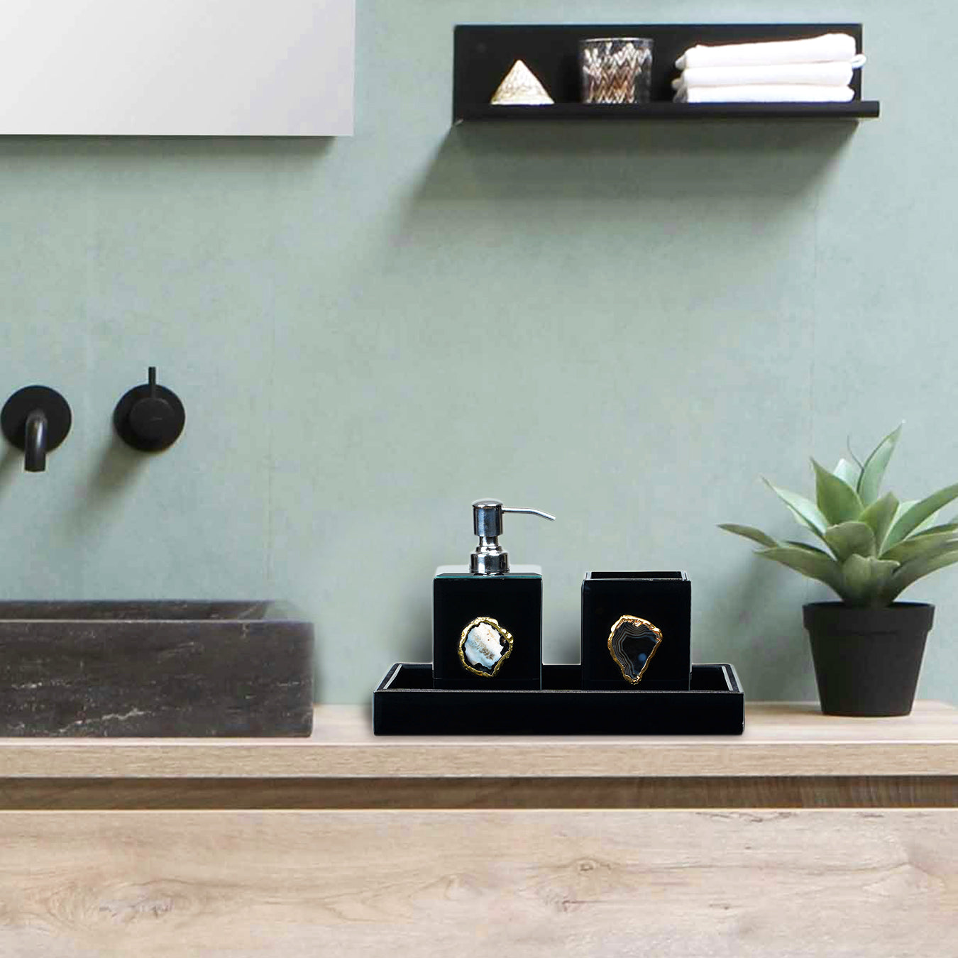Black Glass tumbler with Agate Accent
