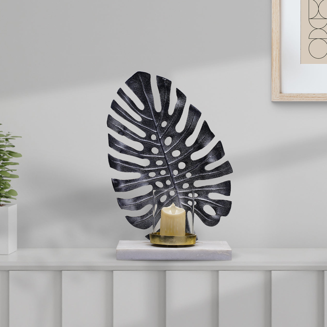 Noir Leaf Elegance Candle Holder